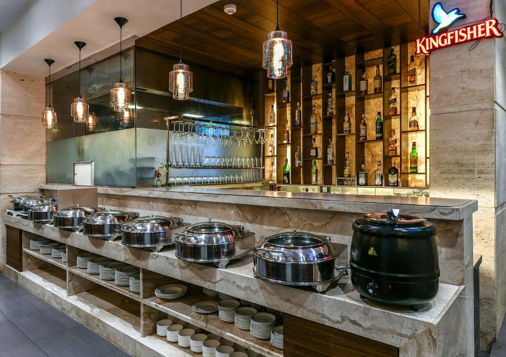 The Regale By Tunga Otel Mumbai Dış mekan fotoğraf