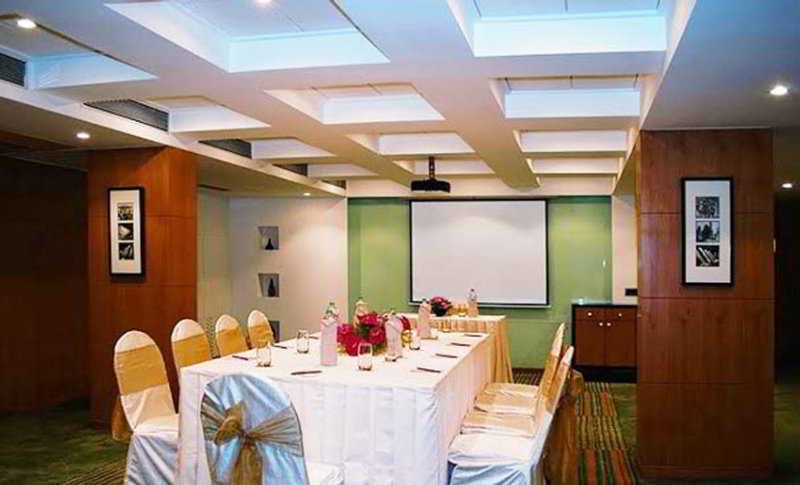 The Regale By Tunga Otel Mumbai Dış mekan fotoğraf