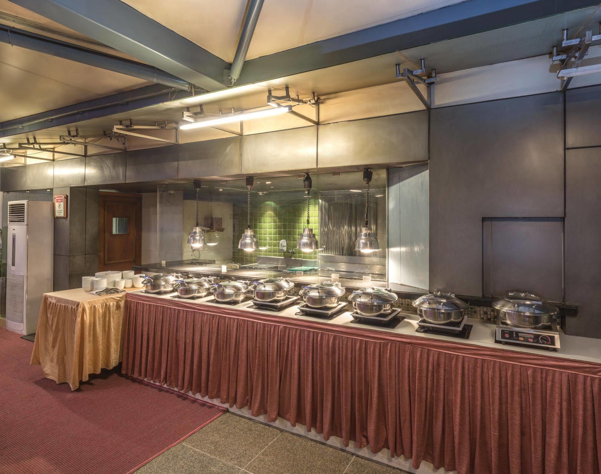 The Regale By Tunga Otel Mumbai Dış mekan fotoğraf