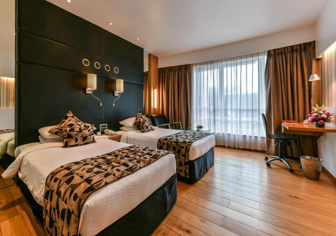 The Regale By Tunga Otel Mumbai Dış mekan fotoğraf